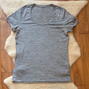 Icebreaker merino wool tee, Heather gray, women’s medium